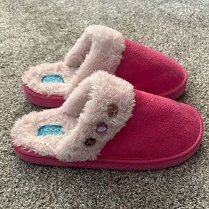 Kids Pink Mogo Slippers with snap on purple gems and breast cancer ribbon snaps.